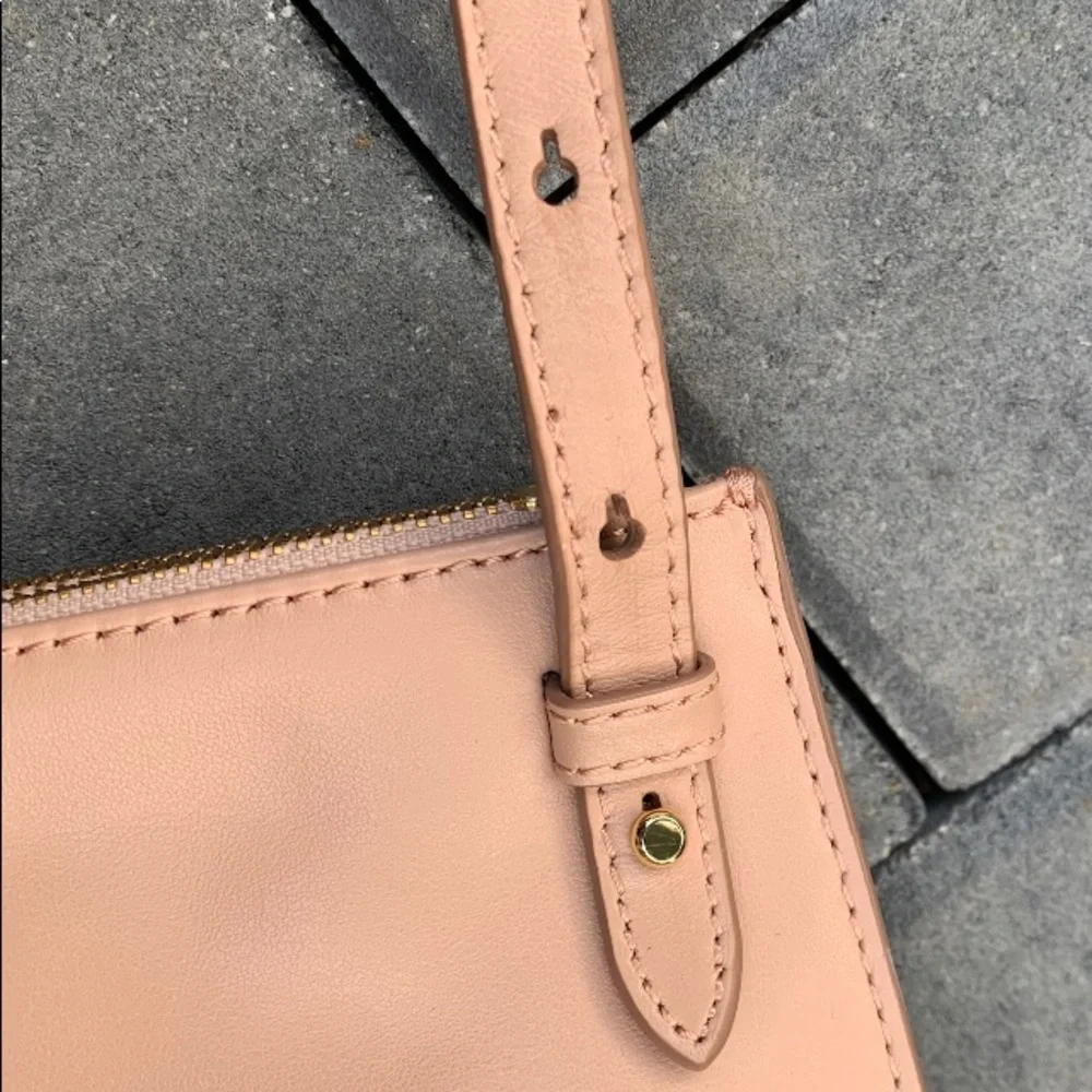 Banana Republic Leather Shoulder Bag in Neutral NWTs